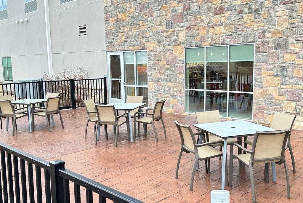 La Quinta Inn & Suites By Wyndham Jackson-Cape Girardeau Facilities photo